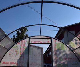 Теплица Мичурин Арочная РАЗДВИЖНАЯ КРЫША Порошковая покраска 20*20 Стандарт (ширина 3м, длина 10м)